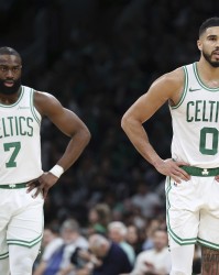 开云APP下载-路威：拿塔图姆和布朗做比较这话题早老掉牙了 他们已证明了自己